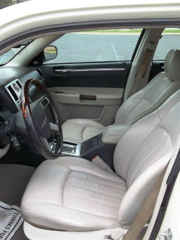 2007 Chrysler 300C Regular Cab