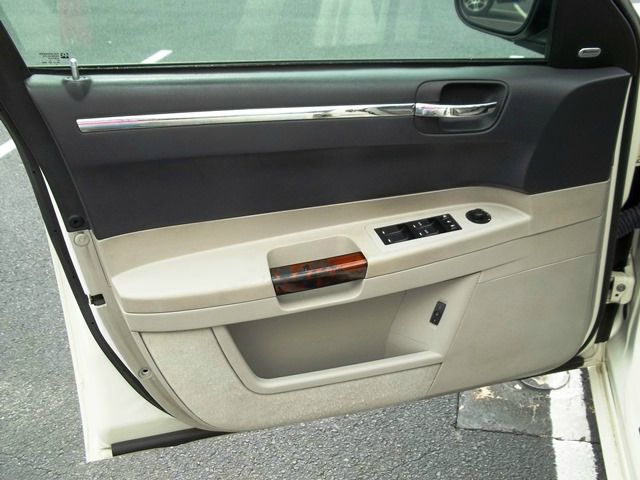 2007 Chrysler 300C Regular Cab