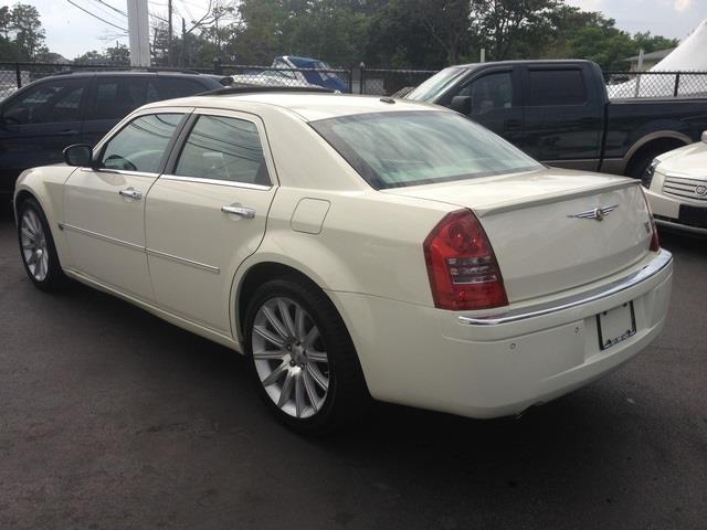 2007 Chrysler 300C Regular Cab