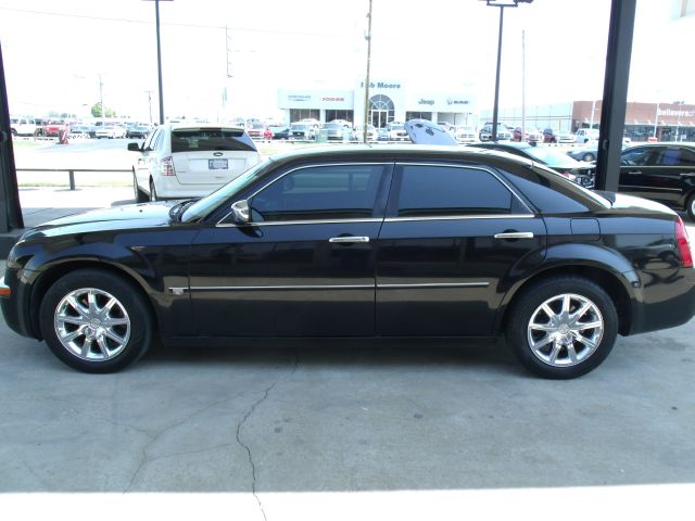 2007 Chrysler 300C Regular Cab