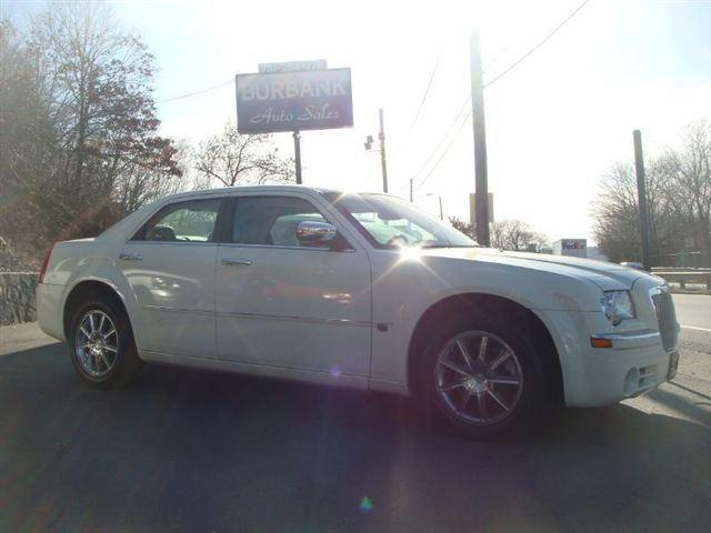 2007 Chrysler 300C 4WD Reg Cab 140.5 SLT