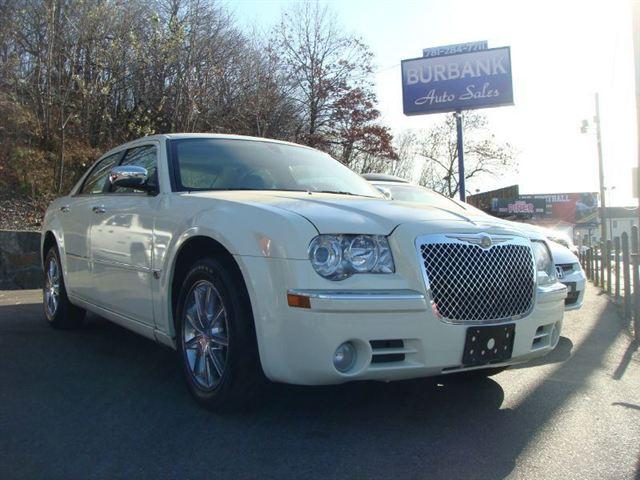 2007 Chrysler 300C 4WD Reg Cab 140.5 SLT