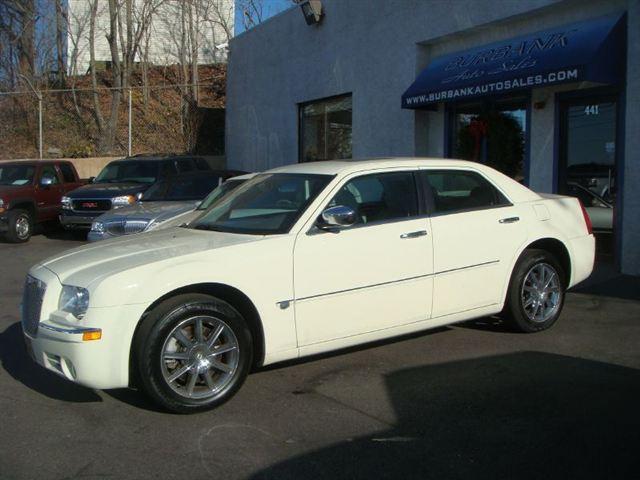 2007 Chrysler 300C 4WD Reg Cab 140.5 SLT