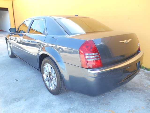 2007 Chrysler 300C Regular Cab