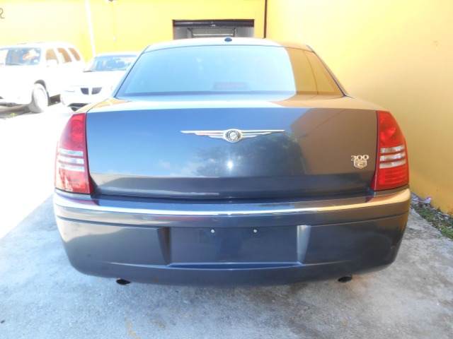 2007 Chrysler 300C Regular Cab