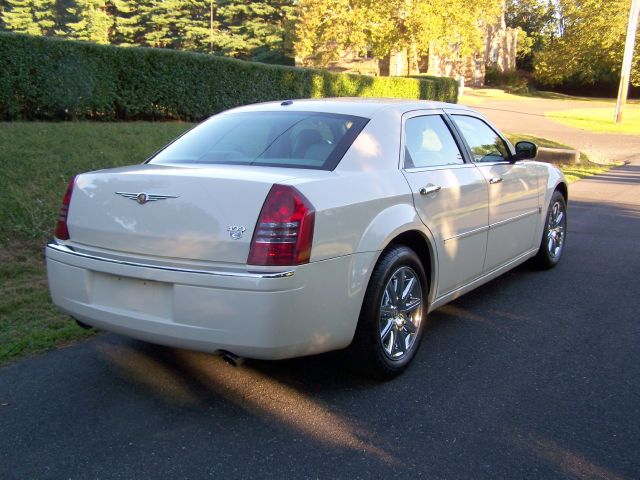 2007 Chrysler 300C Regular Cab