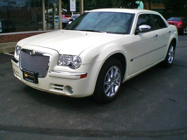 2007 Chrysler 300C Base