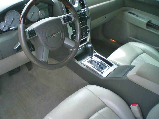 2007 Chrysler 300C Base