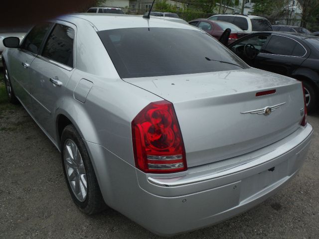 2008 Chrysler 300C Regular Cab