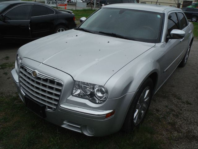 2008 Chrysler 300C Regular Cab