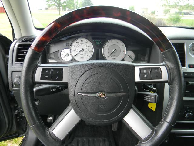 2008 Chrysler 300C Regular Cab