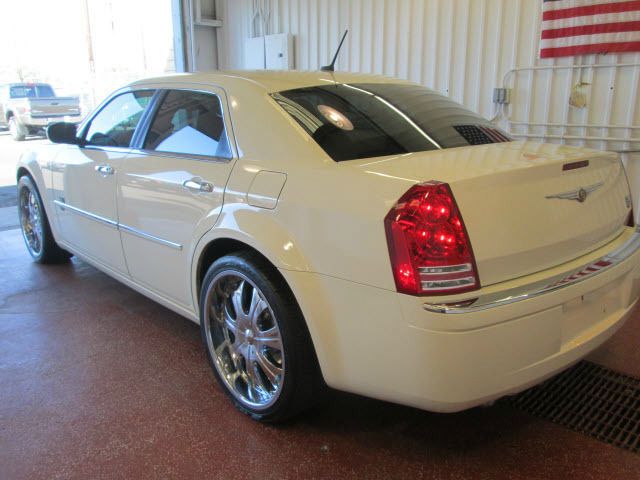 2008 Chrysler 300C SE WITH TV Package