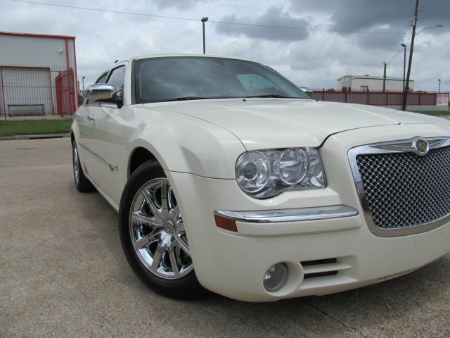 2008 Chrysler 300C Regular Cab