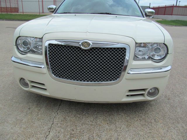 2008 Chrysler 300C Regular Cab