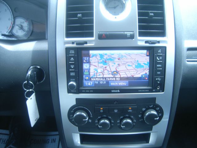 2008 Chrysler 300C XLS 4WD