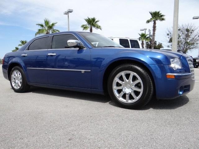 2009 Chrysler 300C Base