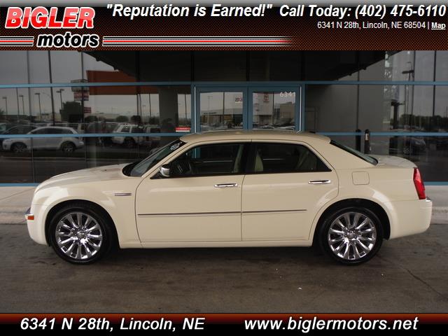 2009 Chrysler 300C Touring PKG RES W/nav