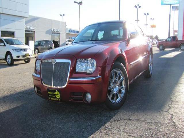 2009 Chrysler 300C Base