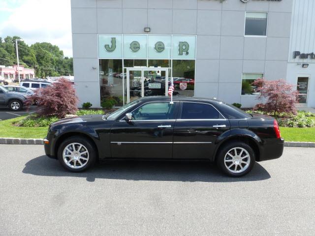 2010 Chrysler 300C C320w