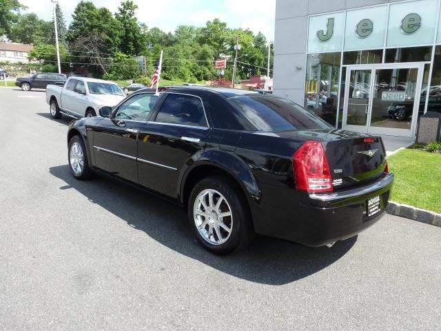 2010 Chrysler 300C C320w