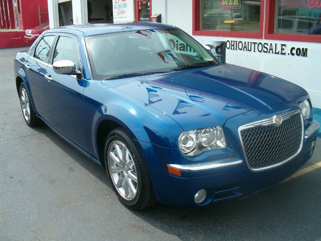 2010 Chrysler 300C SLT Luxury 4x4