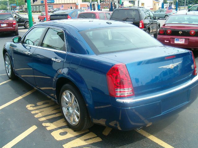 2010 Chrysler 300C SLT Luxury 4x4