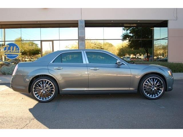 2011 Chrysler 300C Regular Cab