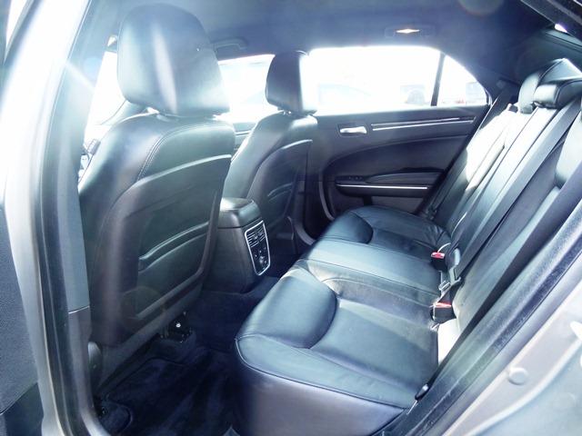 2012 Chrysler 300C Unknown