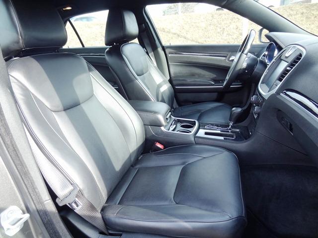 2012 Chrysler 300C Unknown