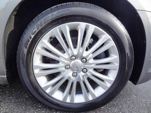 2012 Chrysler 300C Unknown