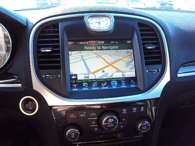 2012 Chrysler 300C SLT Luxury 4x4