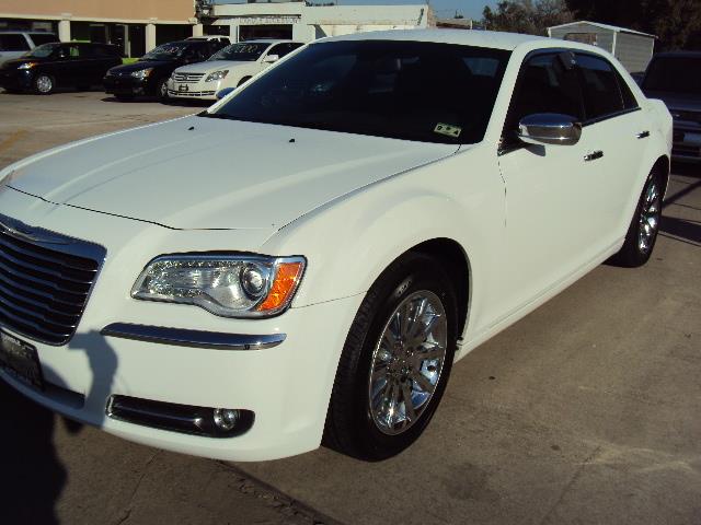 2012 Chrysler 300C SLT Luxury 4x4