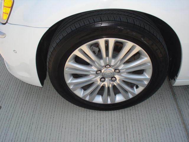 2013 Chrysler 300C 4dr HB DSG PZEV