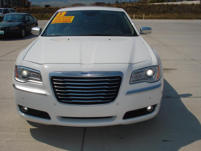 2013 Chrysler 300C 4dr HB DSG PZEV