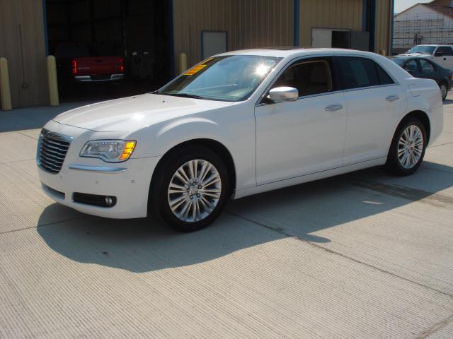 2013 Chrysler 300C 4dr HB DSG PZEV