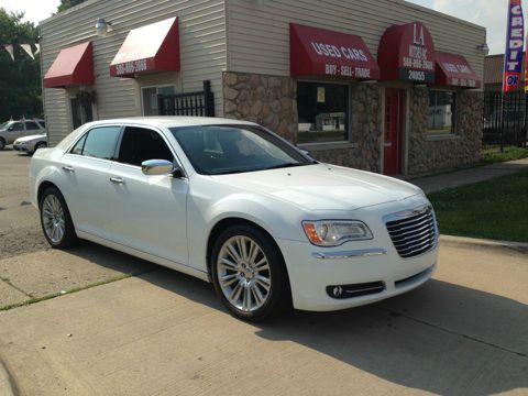 2013 Chrysler 300C Regular Cab