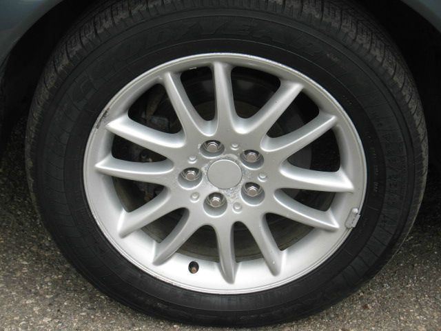 2002 Chrysler 300M Base