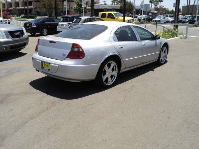 2004 Chrysler 300M Base