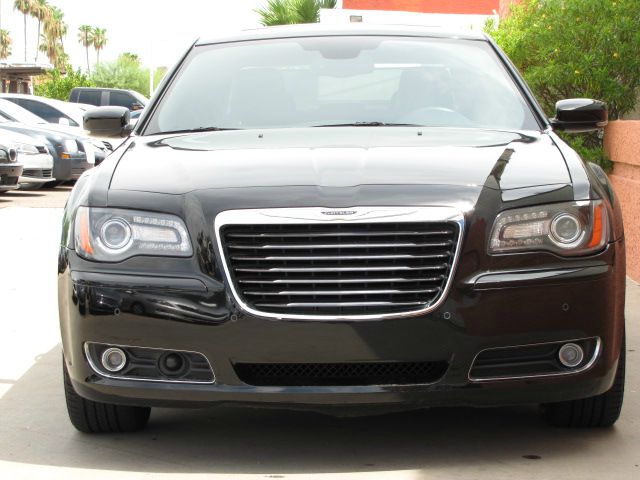 2012 Chrysler 300S LT 4X4 Extra NICE MUST SEE
