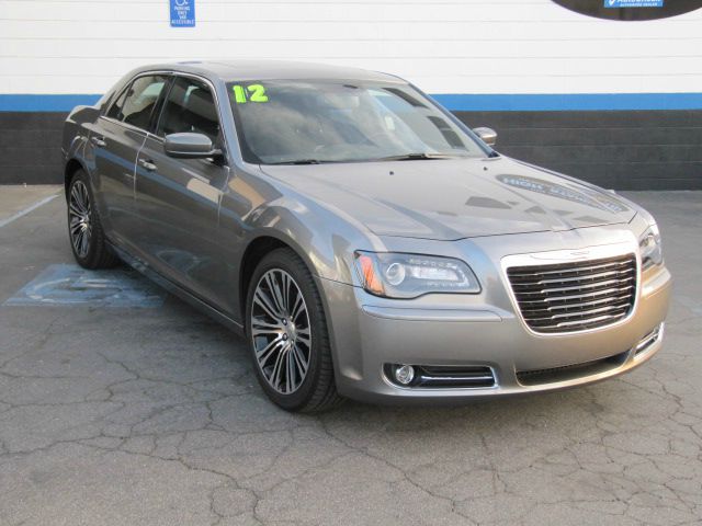 2012 Chrysler 300S Ext. Cab 155.5 WB