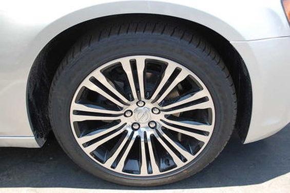 2012 Chrysler 300S LT 4X4 Extra NICE MUST SEE