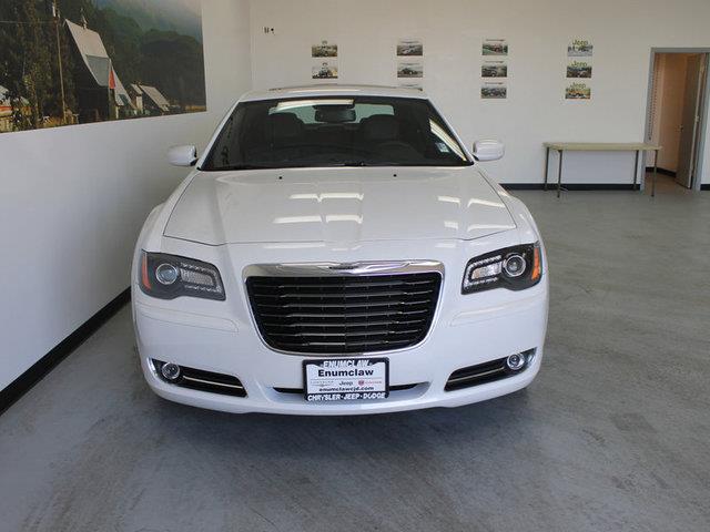 2013 Chrysler 300S 4dr Sdn Man Evolution MR