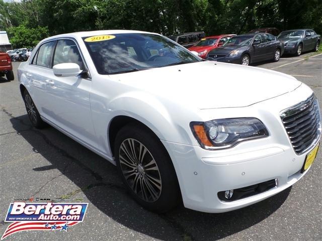 2013 Chrysler 300S Unknown
