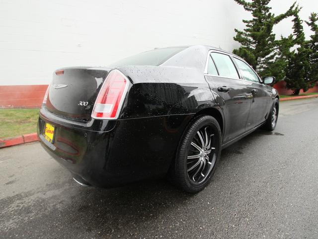 2013 Chrysler 300S Red Line