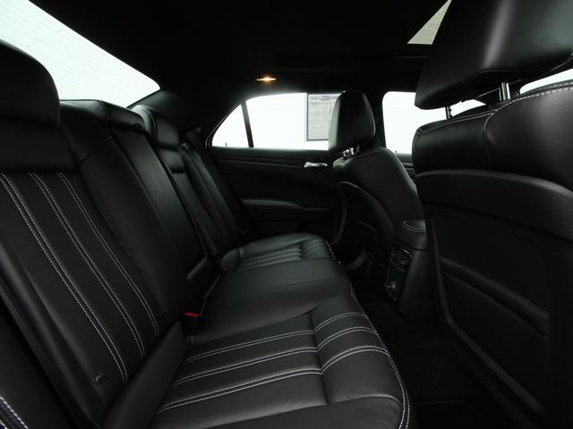 2013 Chrysler 300S Red Line