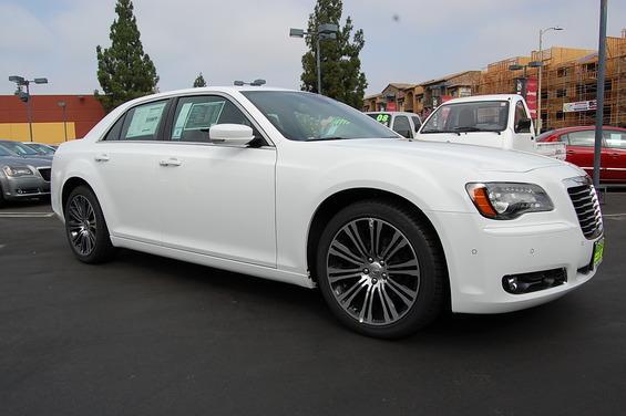 2013 Chrysler 300S LT 4X4 Extra NICE MUST SEE
