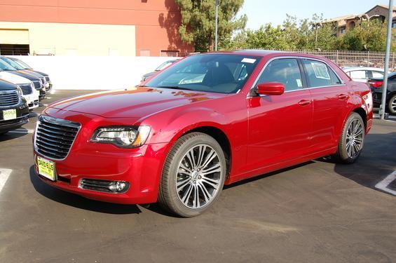 2013 Chrysler 300S LT 4X4 Extra NICE MUST SEE