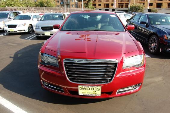 2013 Chrysler 300S LT 4X4 Extra NICE MUST SEE