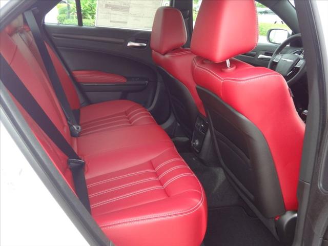 2013 Chrysler 300S XR