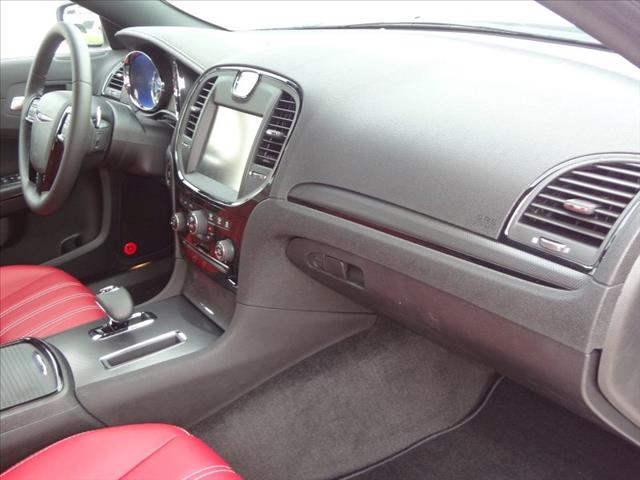 2013 Chrysler 300S XR